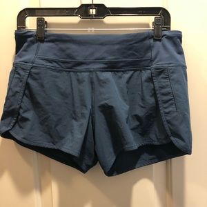 Lululemon women’s athletic shorts size 6, teal